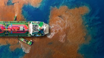 Laser-Enhanced Cork Emerges as Eco-Friendly Solution For Marine Oil Spills